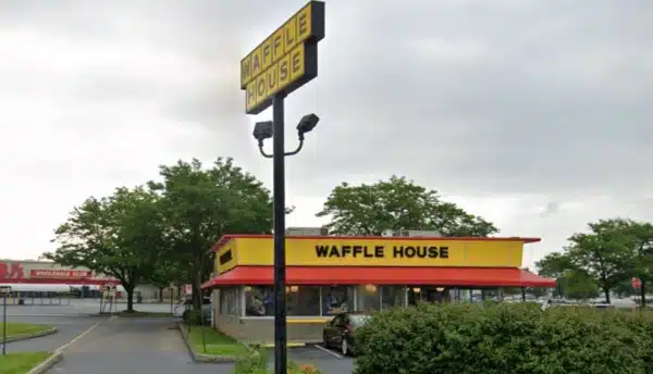 Allentown, PA - Man Shot at Lehigh Valley Waffle House