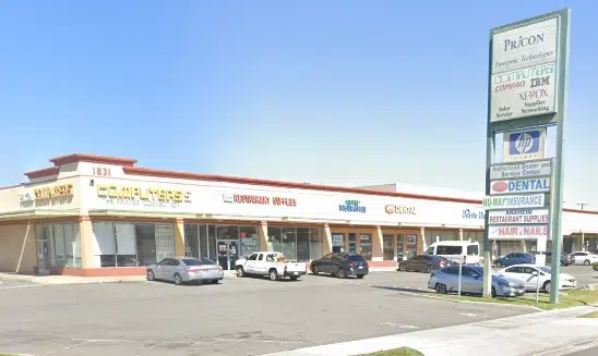 anaheim, ca security guard stabbed to death in parking lot of strip mall
