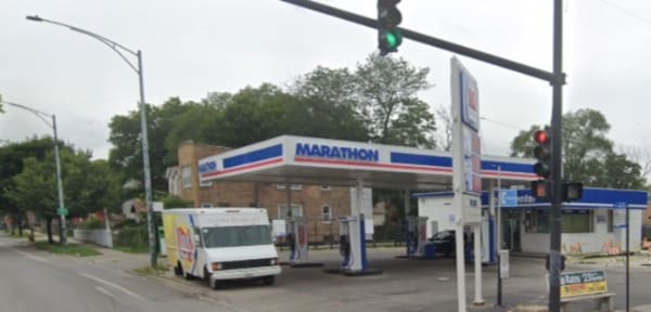 Chicago, IL - Teen Injured in Shooting at West Englewood Gas Station