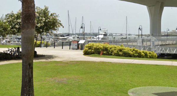 Clearwater, FL - Deadly Clearwater Ferry Accident: 1 Dead, Multiple Injured as Hit-and-Run Vessel Strikes Ferry