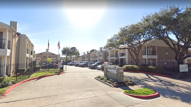 Woman Dead after Fiancee Allegedly Shoots Her Outside of Apartment Complex
