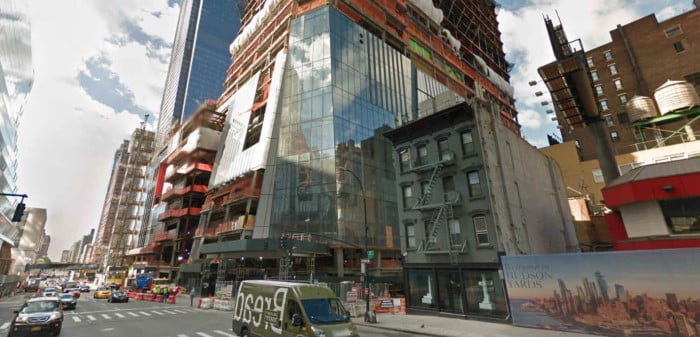 Manhattan, New York - 4 Construction Workers Injured, 1 Critical After Hudson Yards Scaffolding Collapse
