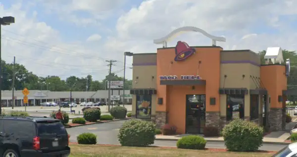 shooting at taco bell leaves one injured