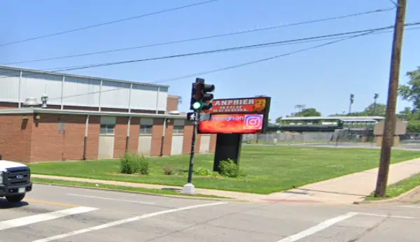 Springfield, IL - One Student Injured, One Killed in Stabbing Outside Lanphier High School