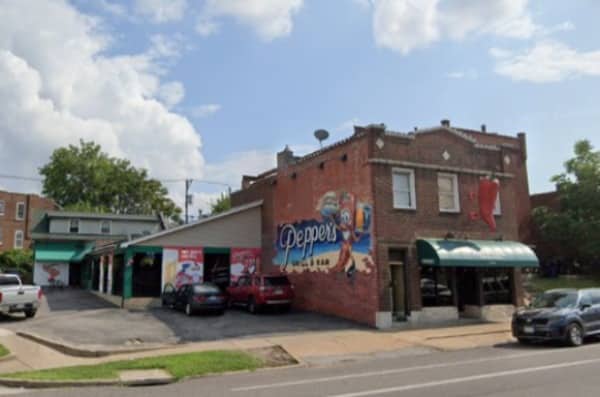 St. Louis, MO - Woman in Critical Condition After Being Stabbed at Pepper’s Bar and Grill on Gravois