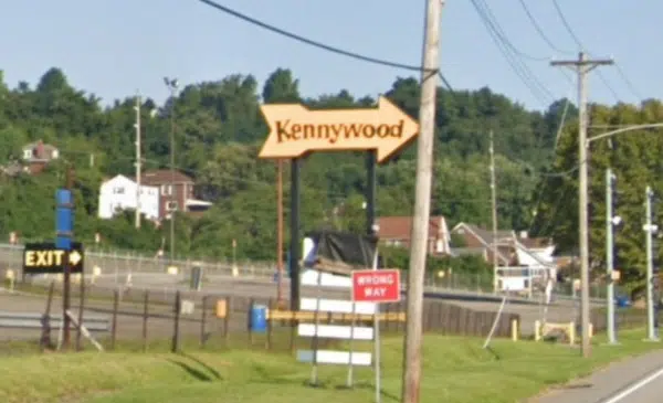 West Mifflin, PA - Two Teens and a Man Shot at Kennywood Amusement Park