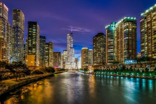 illinois river chicago skyline