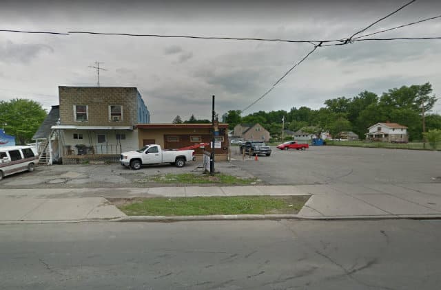 premier bar in warren ohio